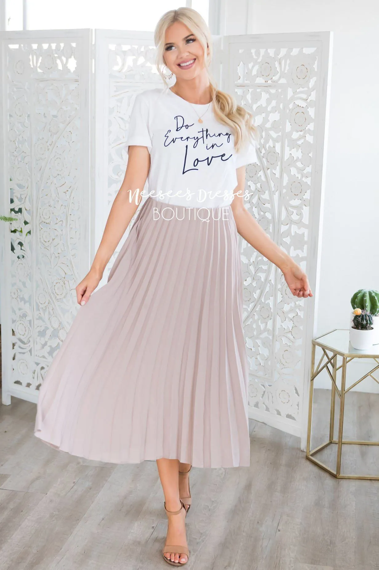 Hello Gorgeous Pleat Skirt