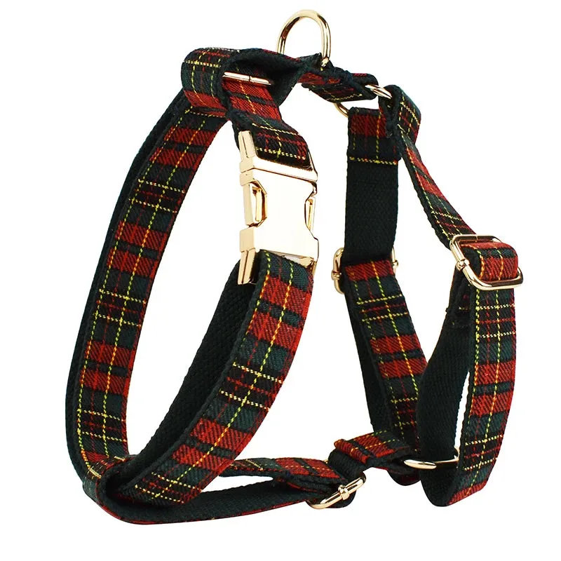 Luxury Green & Red Plaid Dog Collar, Leash, & Harness Set – Custom Logo Pet Accessories with Grid Pattern